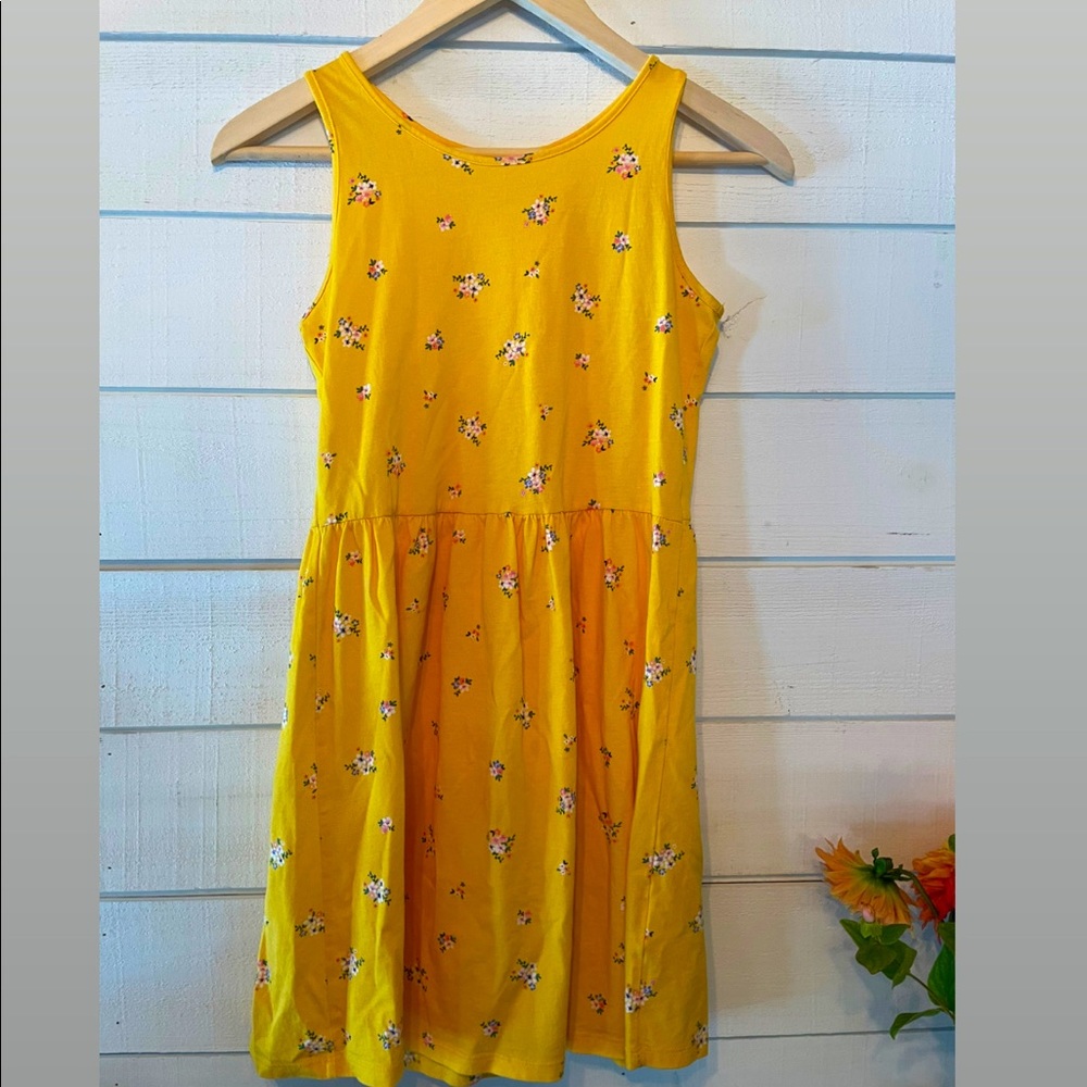 H&M. size 10-12 girls dress
